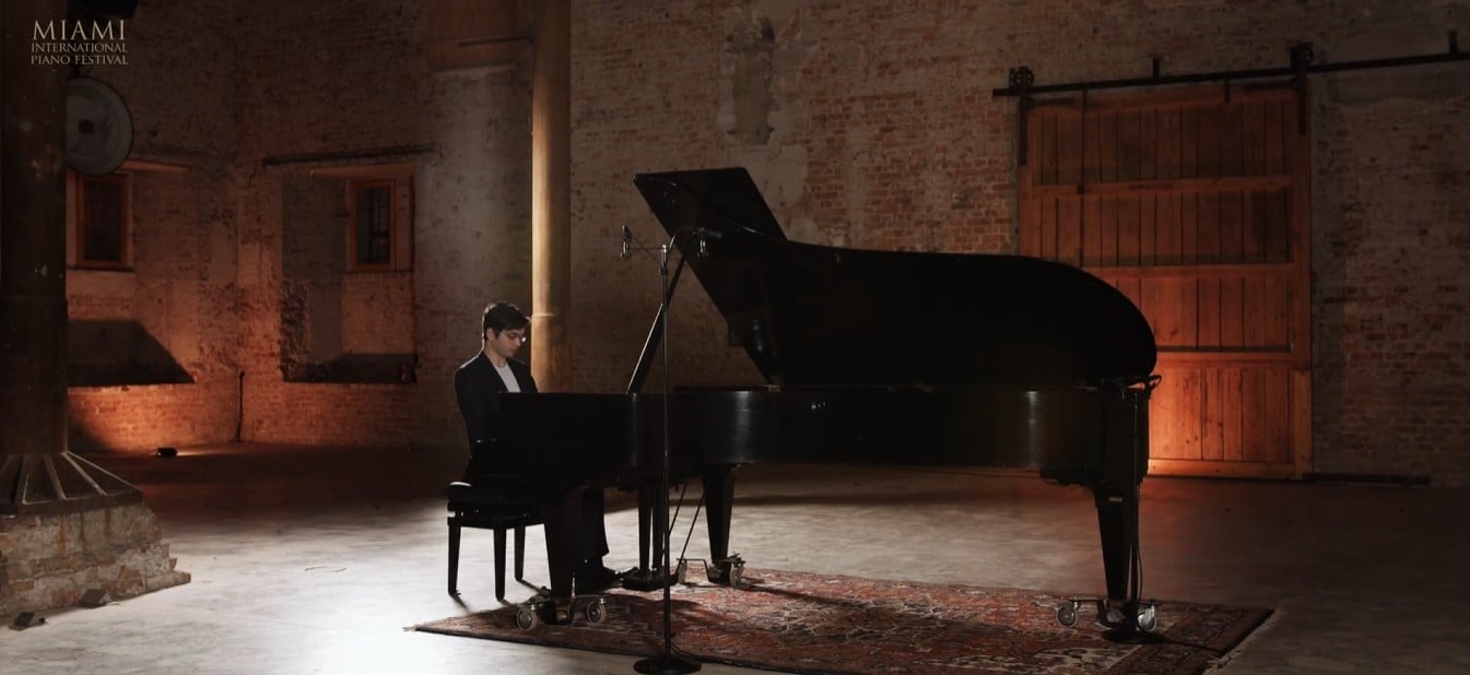 Ariel Lanyi at the piano, from the exclusive premiere on the MIPF Virtual Platform